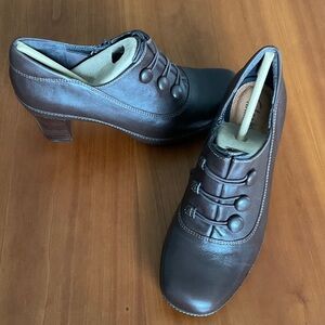 Clarks Artisan Dark Brown Women's Heels